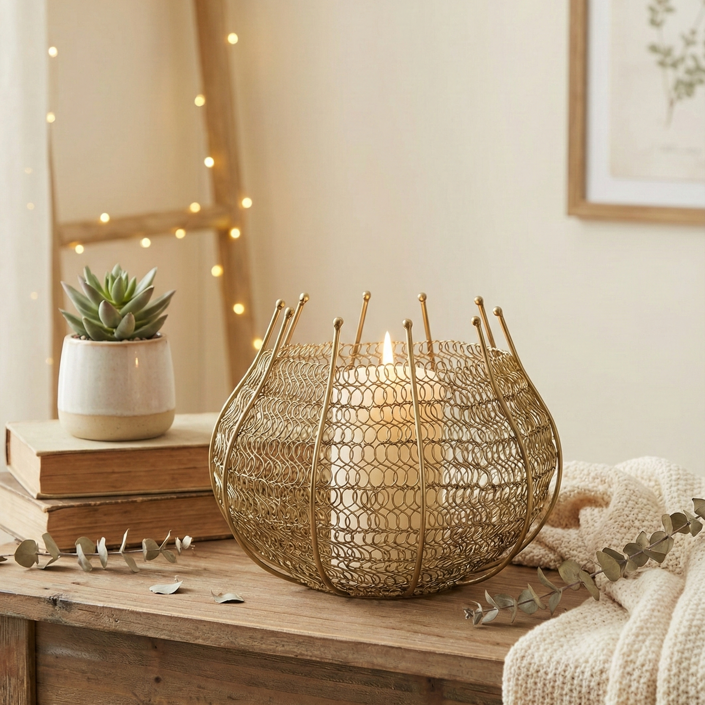 Stylish Gold Candle Holder, Round -FUSION
